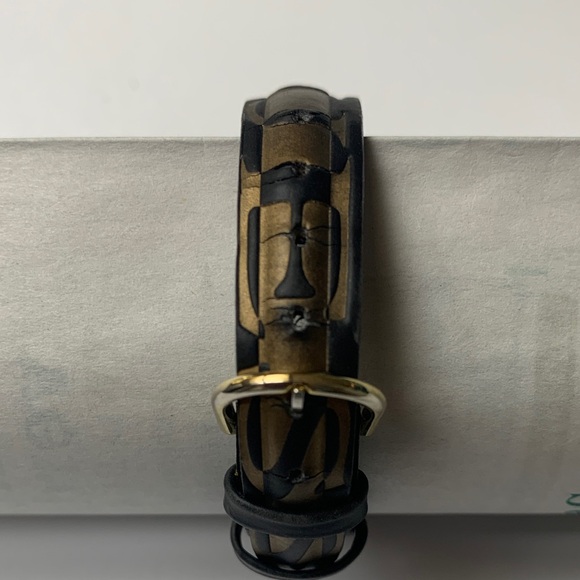 Guess Y2K 1996 Vintage Gold and Brown Women’s Watch - Picture 5 of 7